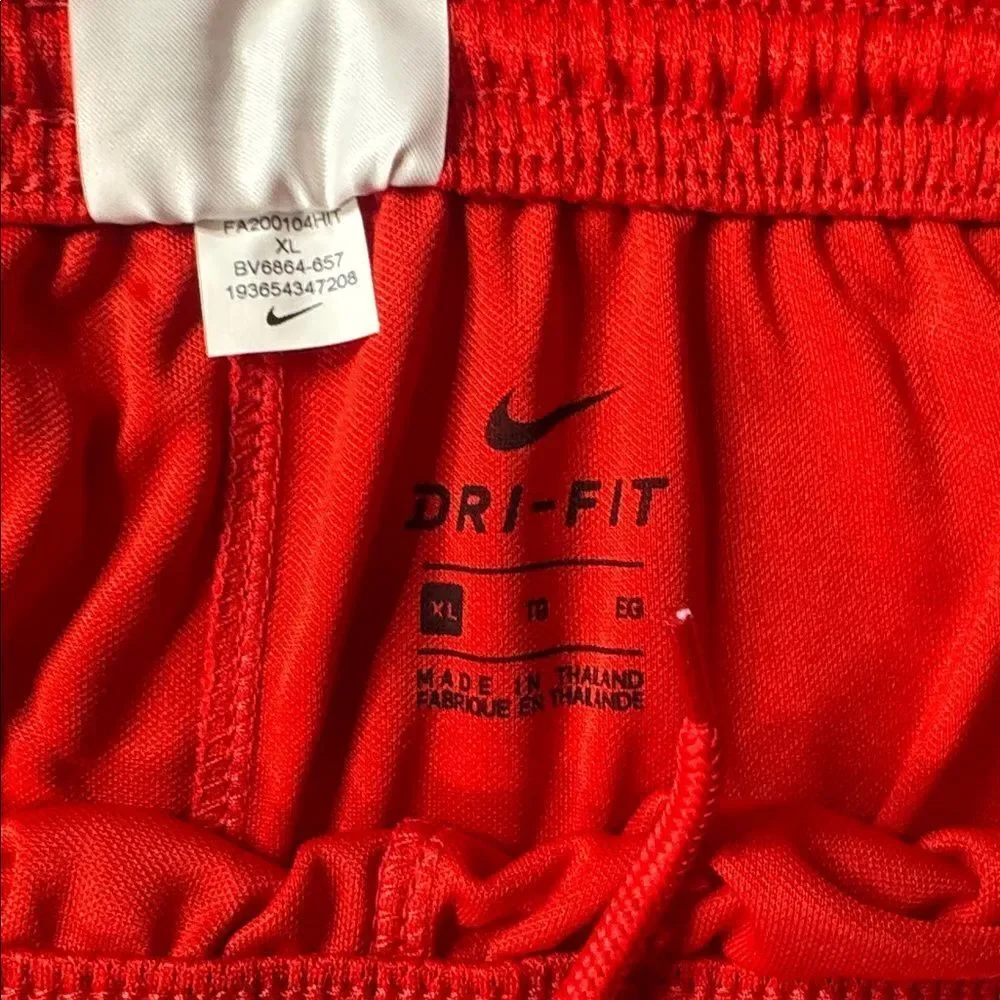 Nike Youth Unisex Red Sport Shorts Dri-Fit Size XL